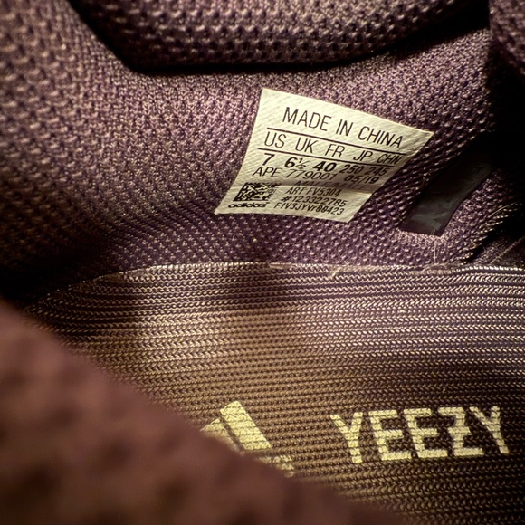 Yeezy Boost 700 - Black and Brown - Picture 4 of 5